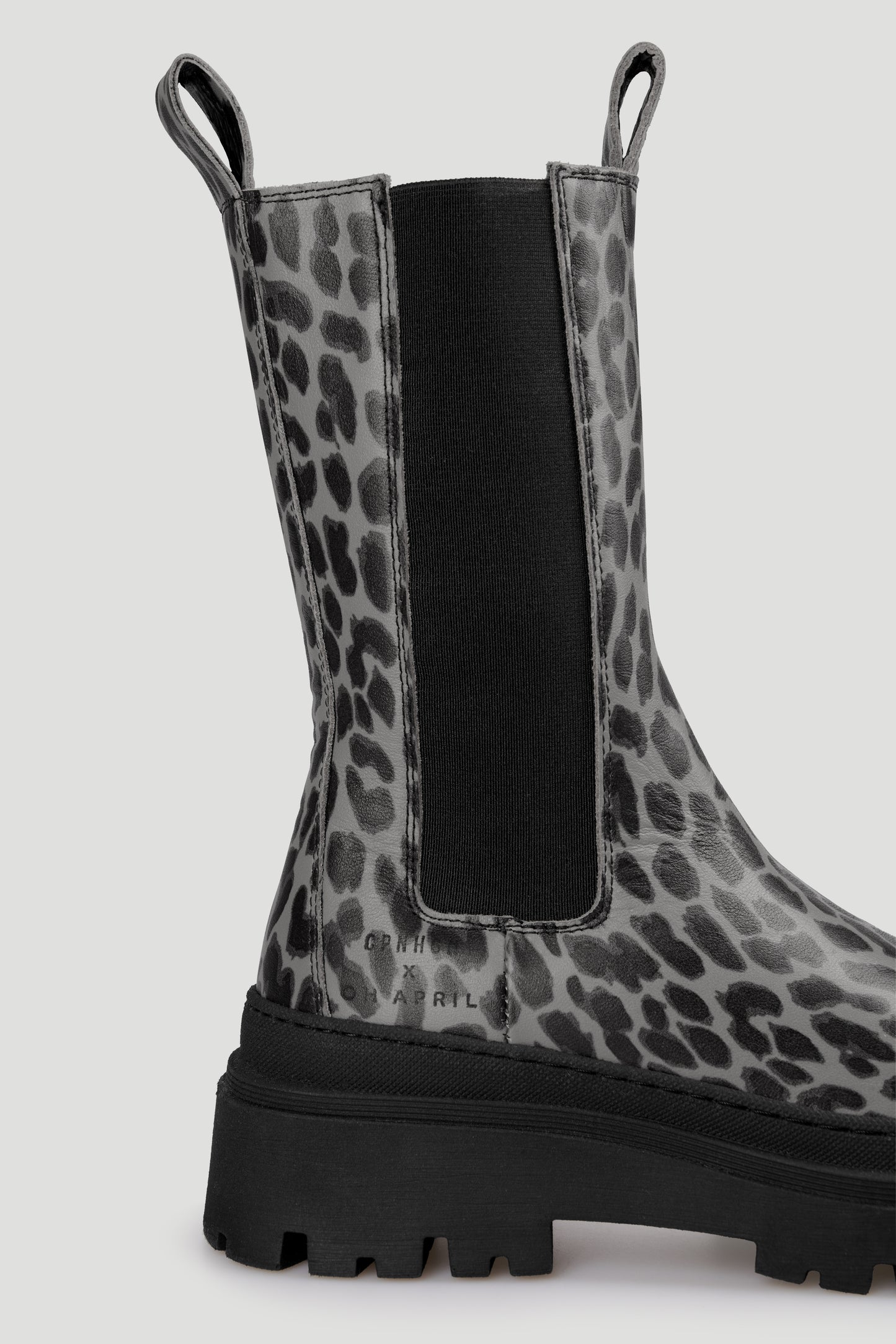 CPH784 x Oh April Leo Grey