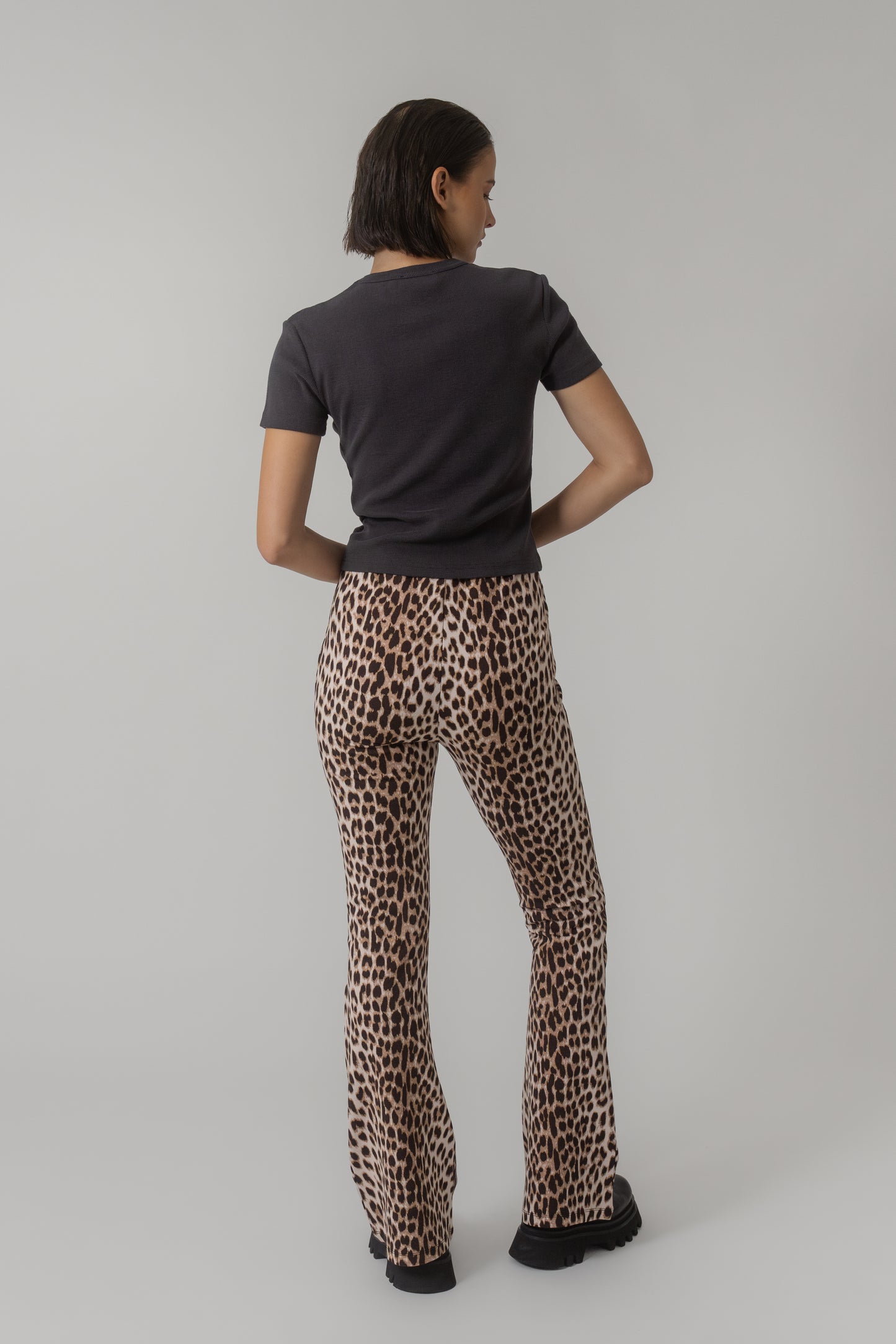 Oh April Tia Bootcut Leggings Leo