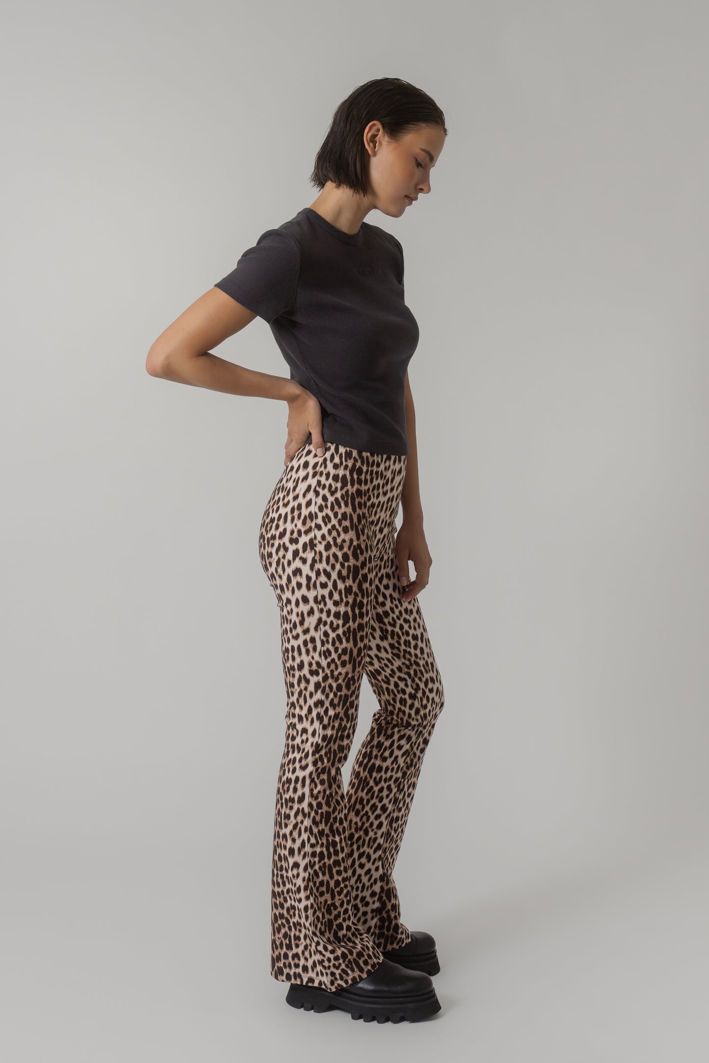 Oh April Tia Bootcut Leggings Leo